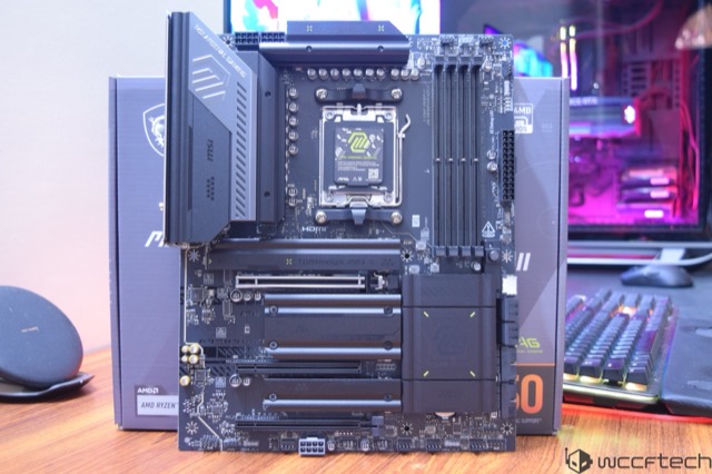 微星 MAG B850 TOMAHAWK MAX WIFI II